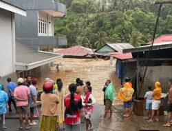 Banjir Rendam Halmahera Barat, Kecamatan Ibu Terparah, Puluhan Warga Dievakuasi