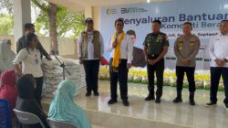 Mentan Amran Beri Orasi Ilmiah di Untad dan Salurkan Banpang ke Masyarakat