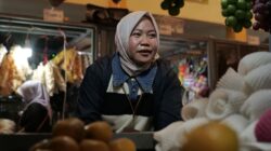 14 Tahun Mengabdi, Dewi Bantu Warga dari Jerat Rentenir
